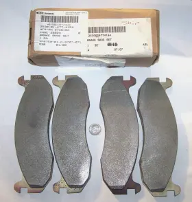 5745183 Am General / Us Military 5745182 Hmmwv M1113 M1114 Nos Set Of 4 Brake Pads Front/rear 7 Inch Oal