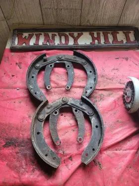 542.gm1s38 Chevrolet 1938 Master Front Brake Shoe Parts