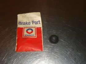 5461808 Gm New Nos Delco Brake Booster Check Valve Grommet Chevrolet Camaro Z-28 5461808 Gm New Nos Delco Brake Booster Check Valve Grommet Chevrolet Camaro Z-28