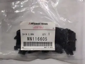 Mn116605 Mitsubishi Genuine Disc Brake Pad Shim