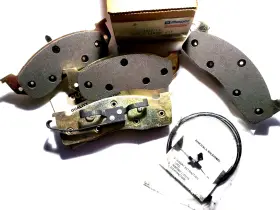 4423714 Mopar Semi Metallic Disc Brake Pads #4423714 1990 - 93 C/y Body Wagner # 65 7274