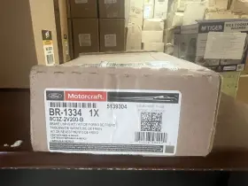 8c3z-2v200-b Motorcraft Ford Kit - Disc Brake Pad Lining Rear Br-1334 Oem