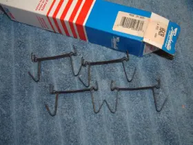H5428-2 Raybestos Disc Brake Anti-rattle Clips 4 In The Box
