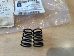 Set 2 Genuine Vauxhall Nova Vectra Cavalier Rear Brake Shoe Retaining Spring. Fixed Price $10.72.